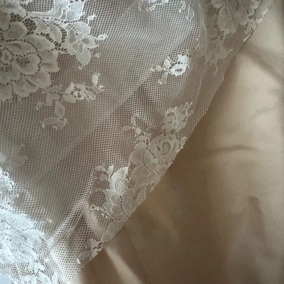 Ti Adora Phillipa Wedding Gown - Picture 6 of 8